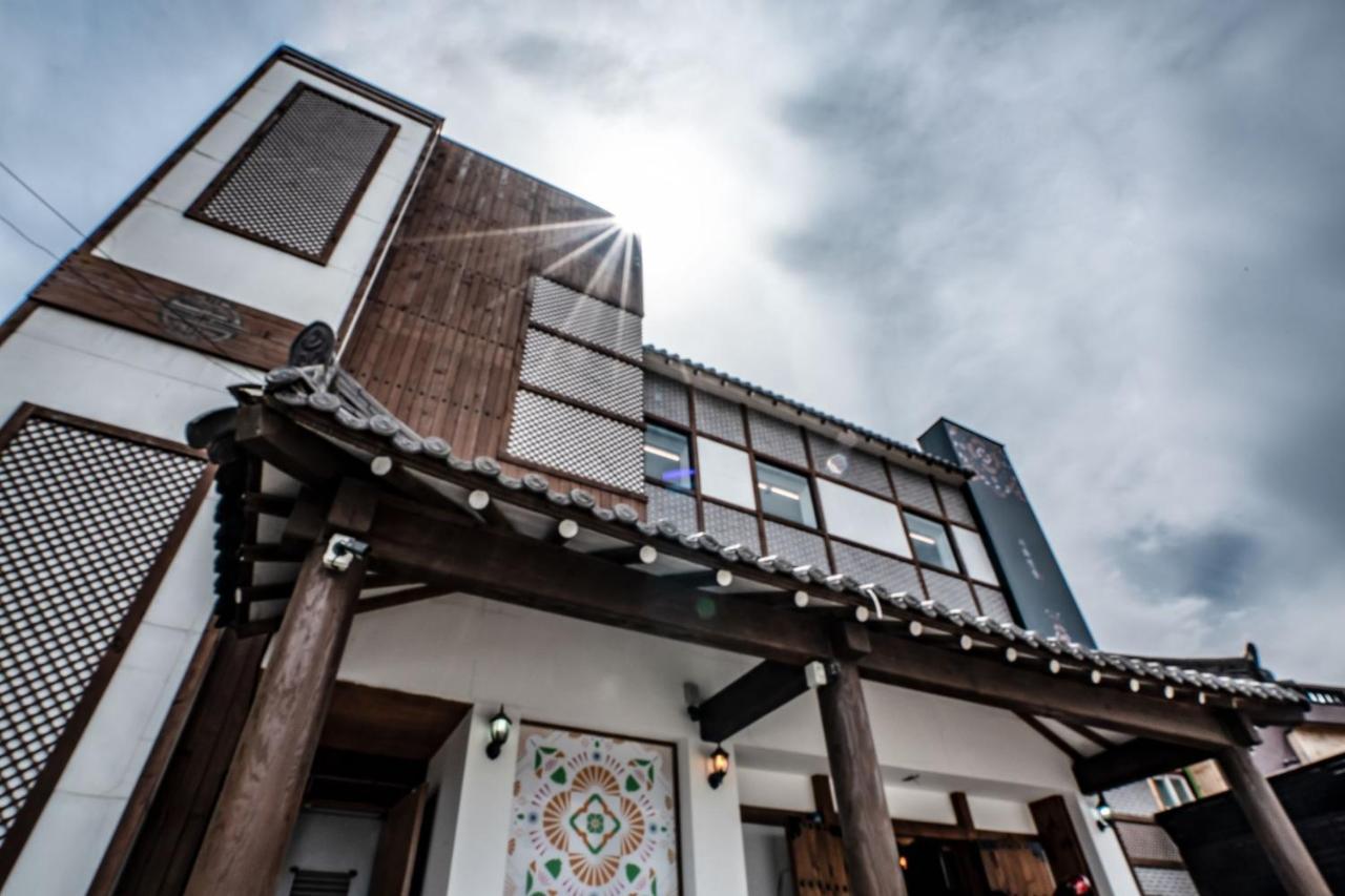 Hotelarrive Jeonju Sihwayeonpung מראה חיצוני תמונה