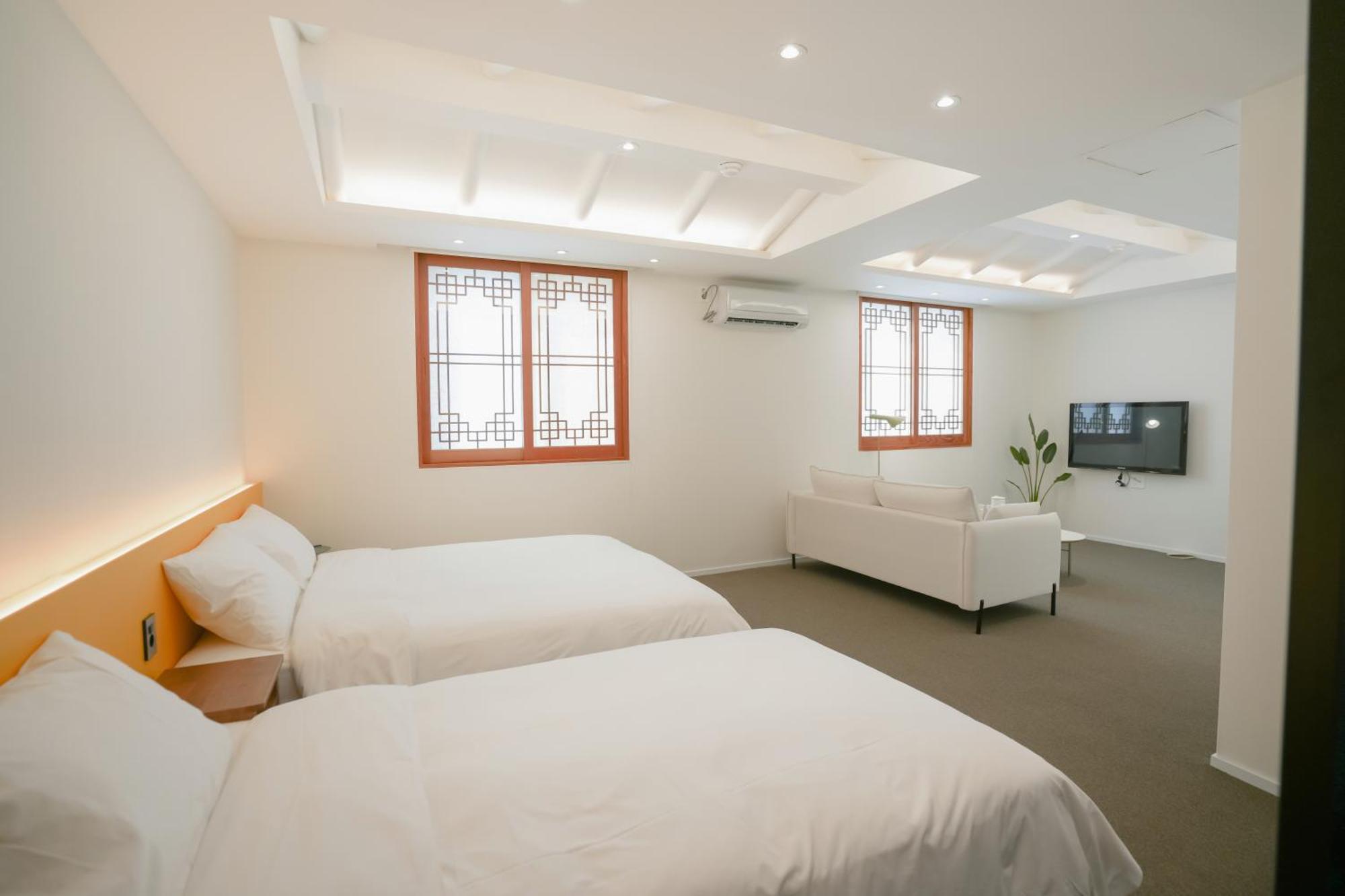 Hotelarrive Jeonju Sihwayeonpung מראה חיצוני תמונה